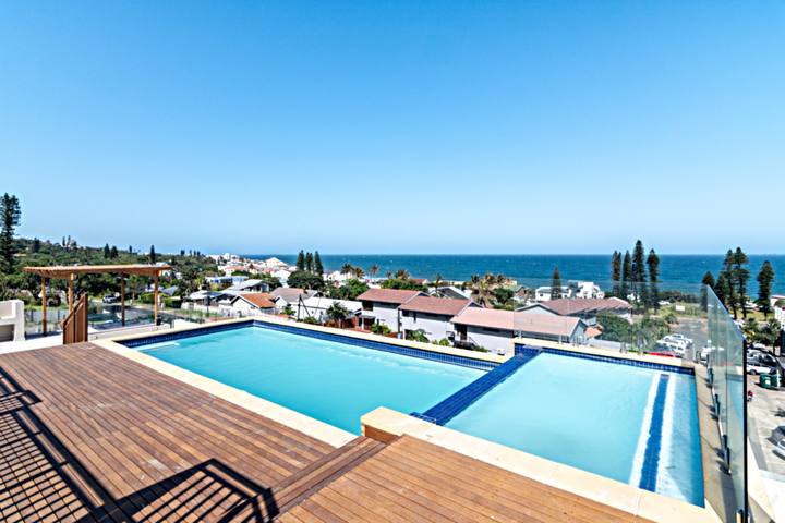 Shanthi Apartment 5 Rooftop Pool